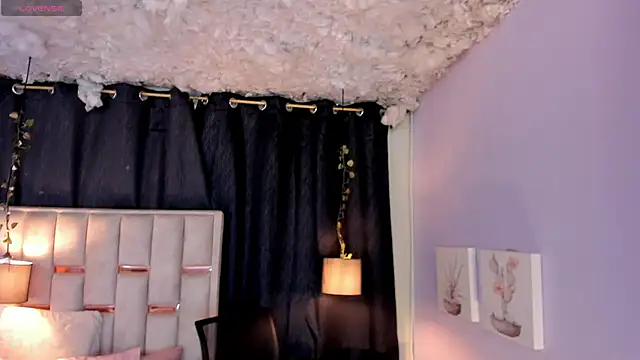 melody-rouss online show from November 27, 3:07 am