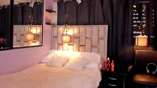 melody-rouss online show from November 29, 3:17 am