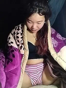 lylylove online show from January 11, 9:11 pm