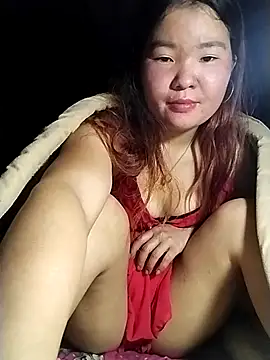 lylylove online show from May 4, 10:29 am