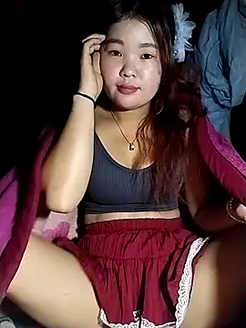 lylylove online show from March 12, 7:51 pm