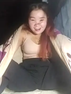 lylylove online show from March 3, 12:28 am