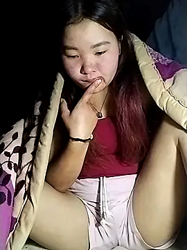 lylylove online show from March 2, 5:19 am