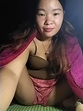 lylylove online show from November 1, 12:54 pm