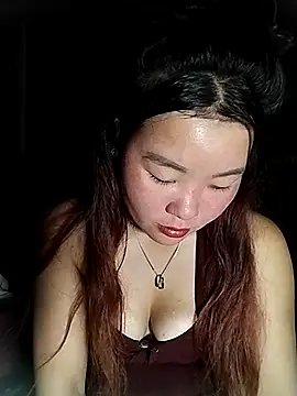 Snapshot of lylylove chatting on July 10, 1:33 pm lylylove online show from July 10, 1:33 pm
