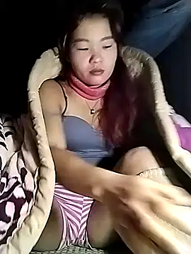 lylylove online show from December 21, 8:09 pm