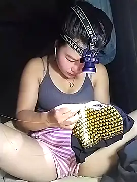 lylylove online show from February 17, 12:24 pm