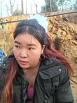 lylylove online show from February 26, 12:32 am