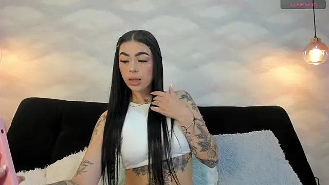 Snapshot of skailyn_angels chatting on September 27, 5:24 am skailyn angels online show from September 27, 5:24 am