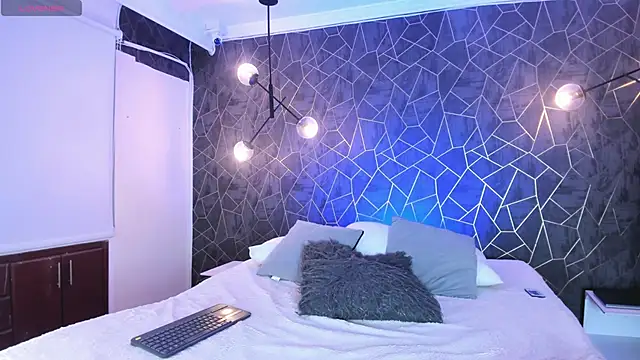 skailyn angels online show from November 29, 9:42 am