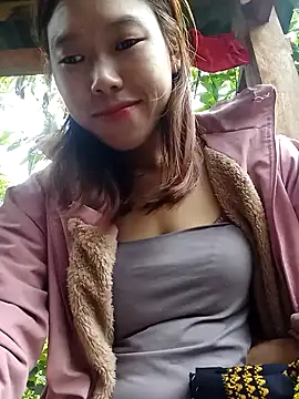 Snapshot of Ngocmi909 chatting on November 2, 12:59 am Ngocmi909 online show from November 2, 12:59 am