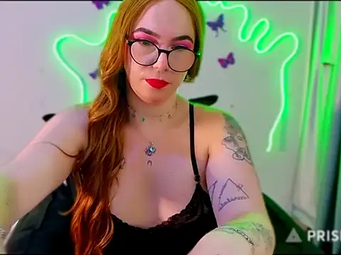 Snapshot of VIckSexyDoll chatting on November 16, 5:56 am VIckSexyDoll online show from November 16, 5:56 am