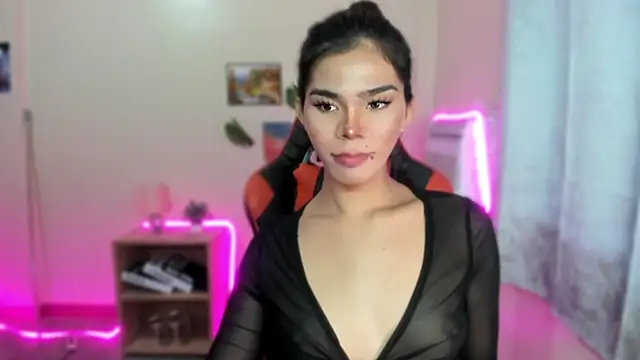 Snapshot of dianne_swift chatting on November 9, 4:38 am dianne swift online show from November 9, 4:38 am