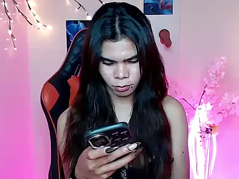 Snapshot of dianne_swift chatting on November 2, 12:54 pm dianne swift online show from November 2, 12:54 pm