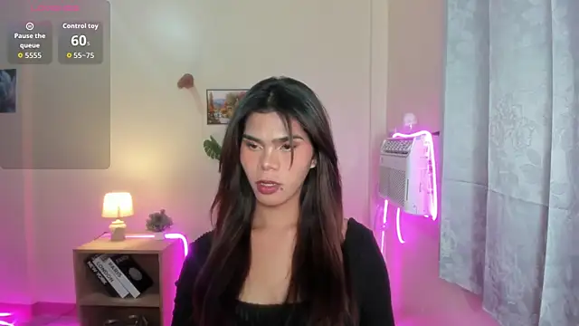 Snapshot of dianne_swift chatting on October 29, 5:12 pm dianne swift online show from October 29, 5:12 pm