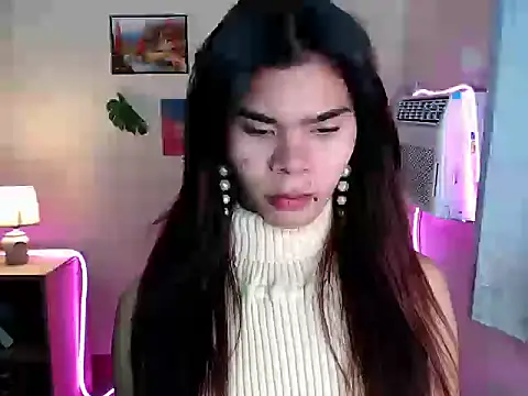 Snapshot of dianne_swift chatting on October 28, 6:45 am dianne swift online show from October 28, 6:45 am