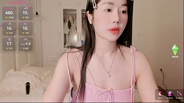 strawberry-ni online show from October 20, 11:22 am