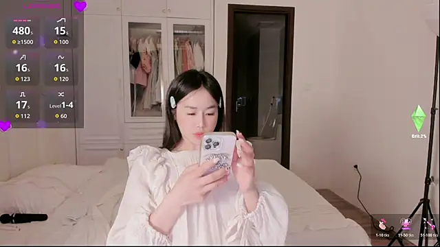 strawberry-ni online show from October 30, 4:59 pm