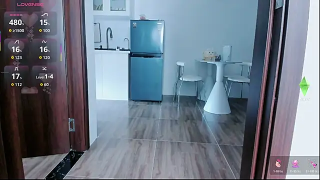 strawberry-ni online show from October 27, 3:18 am