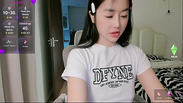 strawberry-ni online show from November 5, 5:43 am