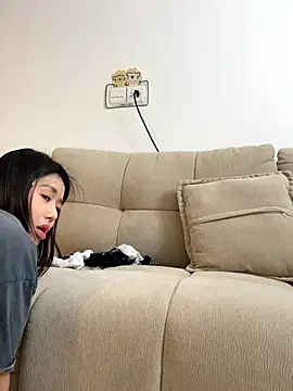 strawberry-ni online show from November 4, 6:17 am