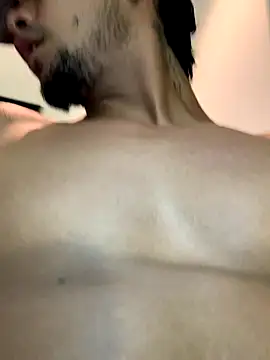 Kylie Patrick online show from November 18, 4:05 am