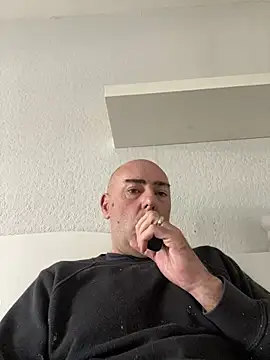 Richmcgee online show from April 12, 11:35 am