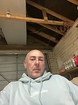 Richmcgee online show from March 28, 8:21 pm