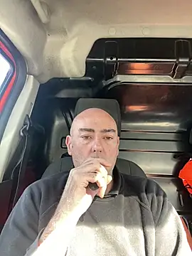 Richmcgee online show from April 2, 10:00 am