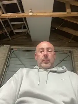 Snapshot of Richmcgee chatting on May 9, 7:28 pm Richmcgee online show from May 9, 7:28 pm