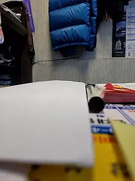 anggllaaa online show from October 29, 6:23 am