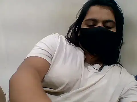 Snapshot of Vaani_Singha chatting on April 28, 7:29 pm Vaani Singha online show from April 28, 7:29 pm