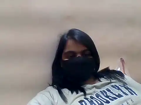 Snapshot of Vaani_Singha chatting on May 6, 8:46 pm Vaani Singha online show from May 6, 8:46 pm