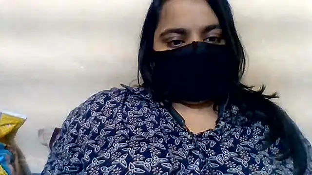 Snapshot of Vaani_Singha chatting on June 20, 4:12 pm Vaani Singha online show from June 20, 4:12 pm