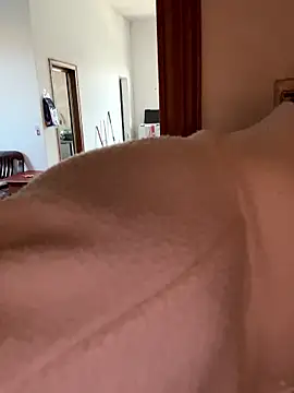 xiiuuff18 online show from November 15, 12:25 am