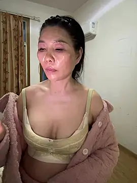 xiiuuff18 online show from February 23, 10:16 am