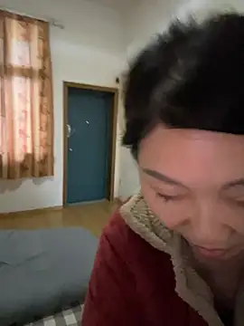 xiiuuff18 online show from February 13, 11:49 pm