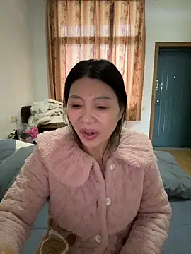 xiiuuff18 online show from February 17, 1:03 am