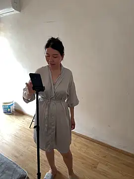 xiiuuff18 online show from June 2, 1:16 am
