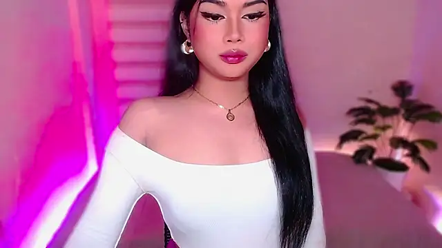 MissRumi Hunter online show from May 19, 9:00 pm