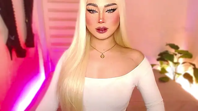 MissRumi Hunter online show from February 8, 7:00 pm