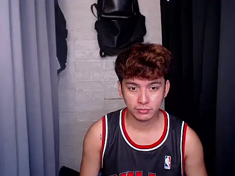 Snapshot of Tempting_jon chatting on July 15, 11:34 pm Tempting jon online show from July 15, 11:34 pm