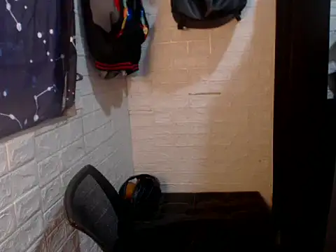 Snapshot of Tempting_jon chatting on June 27, 5:57 am Tempting jon online show from June 27, 5:57 am