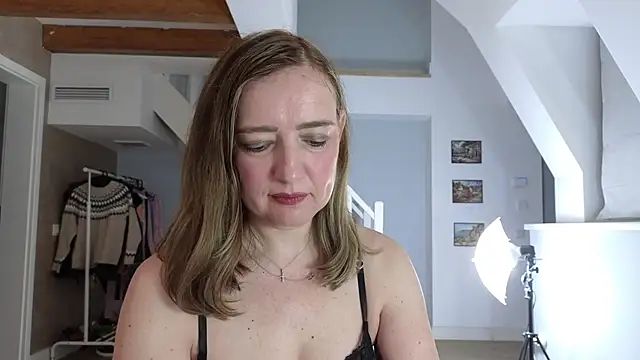 Blue Angel Sweet online show from November 21, 4:22 am