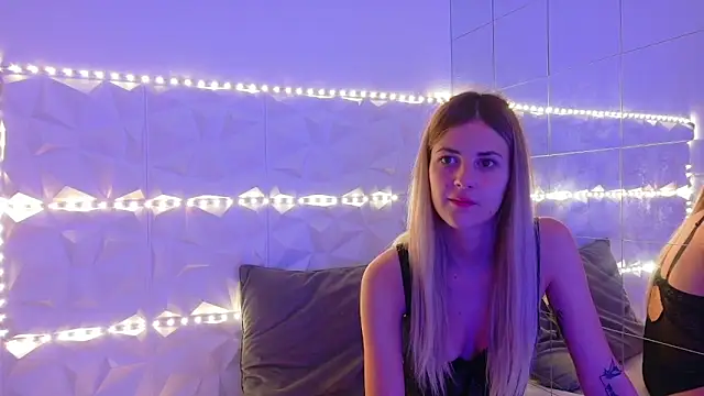 Snapshot of Aishha_ chatting on September 9, 5:28 am Aishha online show from September 9, 5:28 am