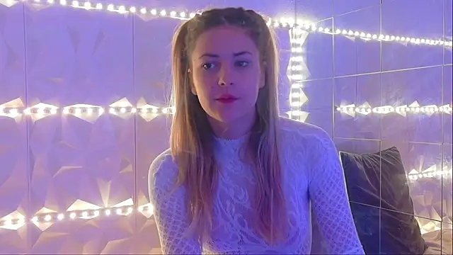 Snapshot of Aishha_ chatting on October 27, 6:03 am Aishha online show from October 27, 6:03 am