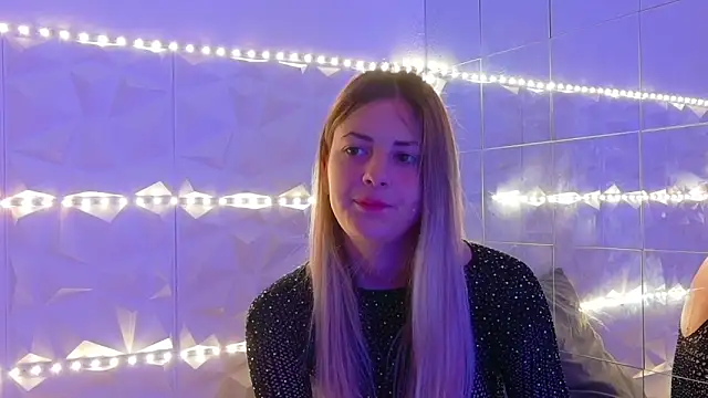 Snapshot of Aishha_ chatting on October 3, 5:20 am Aishha online show from October 3, 5:20 am