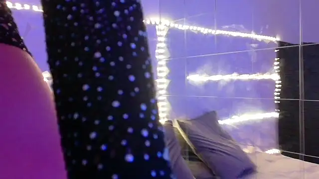 Snapshot of Aishha_ chatting on October 13, 5:09 am Aishha online show from October 13, 5:09 am