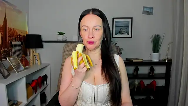 Snapshot of Velvet_Jasmine chatting on December 16, 6:28 am Velvet Jasmine online show from December 16, 6:28 am