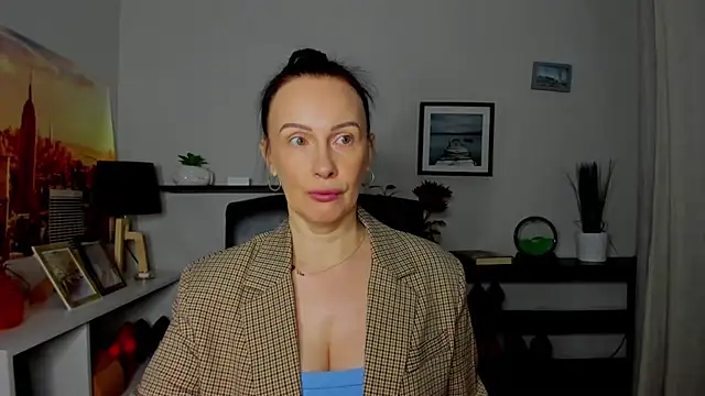 Snapshot of Velvet_Jasmine chatting on October 23, 5:28 am Velvet Jasmine online show from October 23, 5:28 am